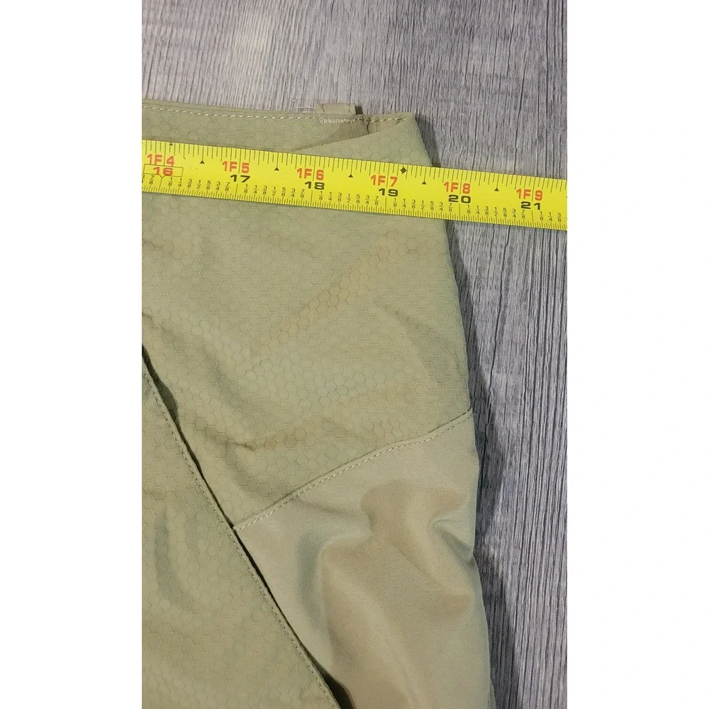 The North Face Mens Kilowatt Hiking Shorts Green Honeycomb Texture Size 38 CH4A